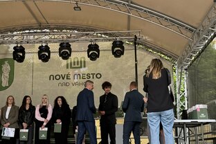 Zväčšiť fotografiu - Ocenenie najúspešnejších študentov pri príležitosti dňa mesta 2026