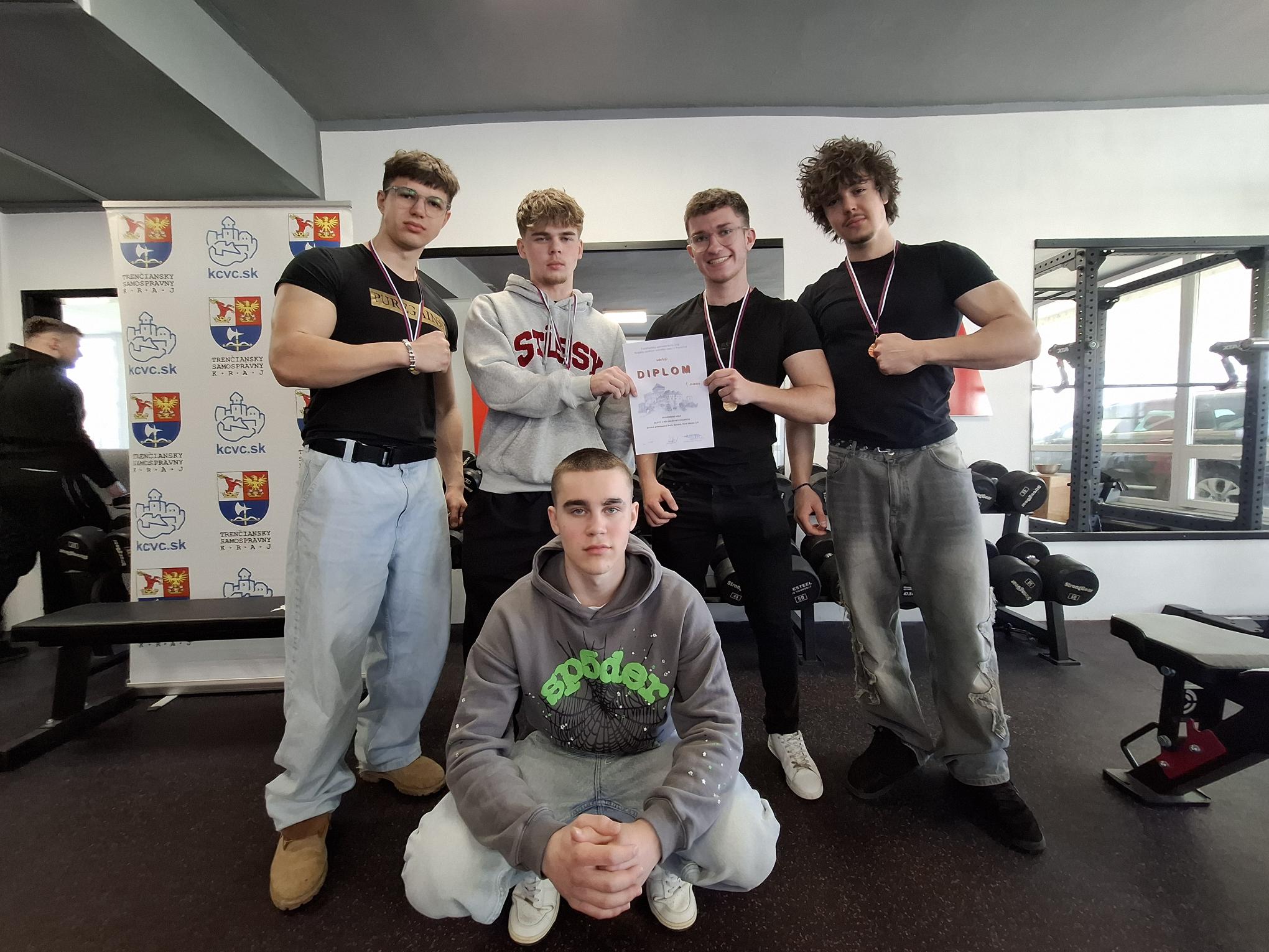 Výhra v regionálnom kole silového 5- boja.